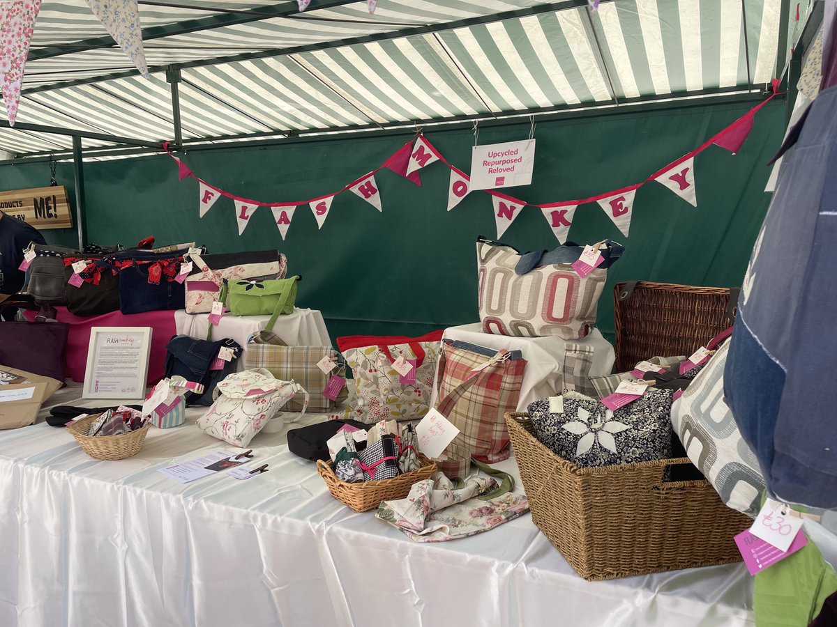 flashMHandmade's tweet image. We had a great day at the Edgbaston Artisan Market on Saturday. It was a beautiful warm sunny day and we met some lovely new customers, passers by and other stall holders. We look forward to the next time. #edgbastonvillage #MHHSBD #craftbizparty #handmadehour #ukmakers