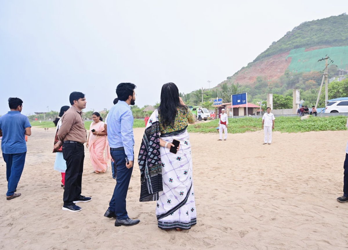 Roopa Mishra tweet media