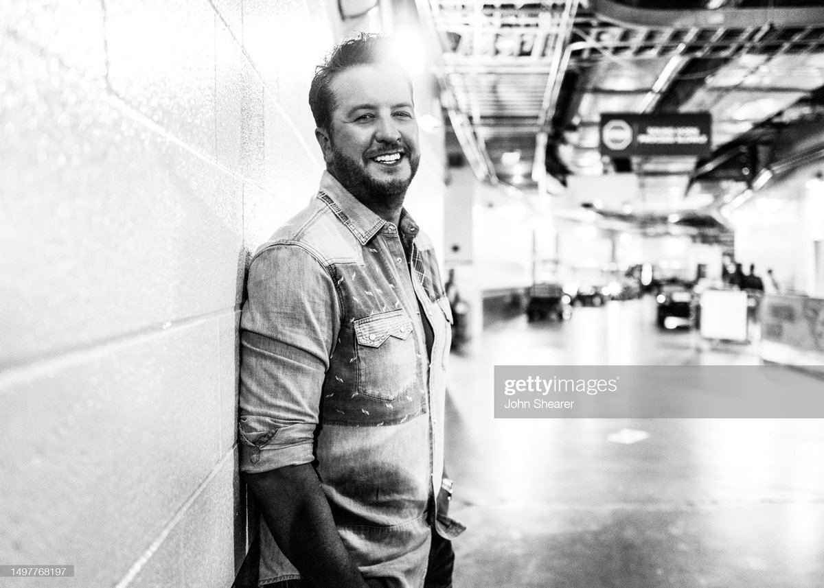 #lukebryan
Backstage  of the 50th CMA Fest