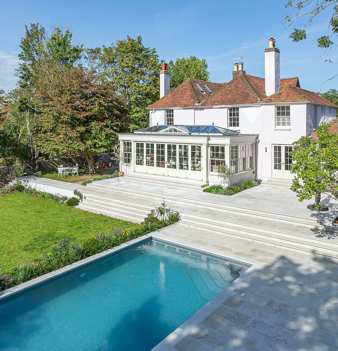 Orangery with Pool Views 🏊

This beautifully designed orangery provides views across the freshly landscaped garden and an inviting looking swimming pool, at this Grade II listed property in East Sussex🌞

#listedbuilding #swimmingpool #pool