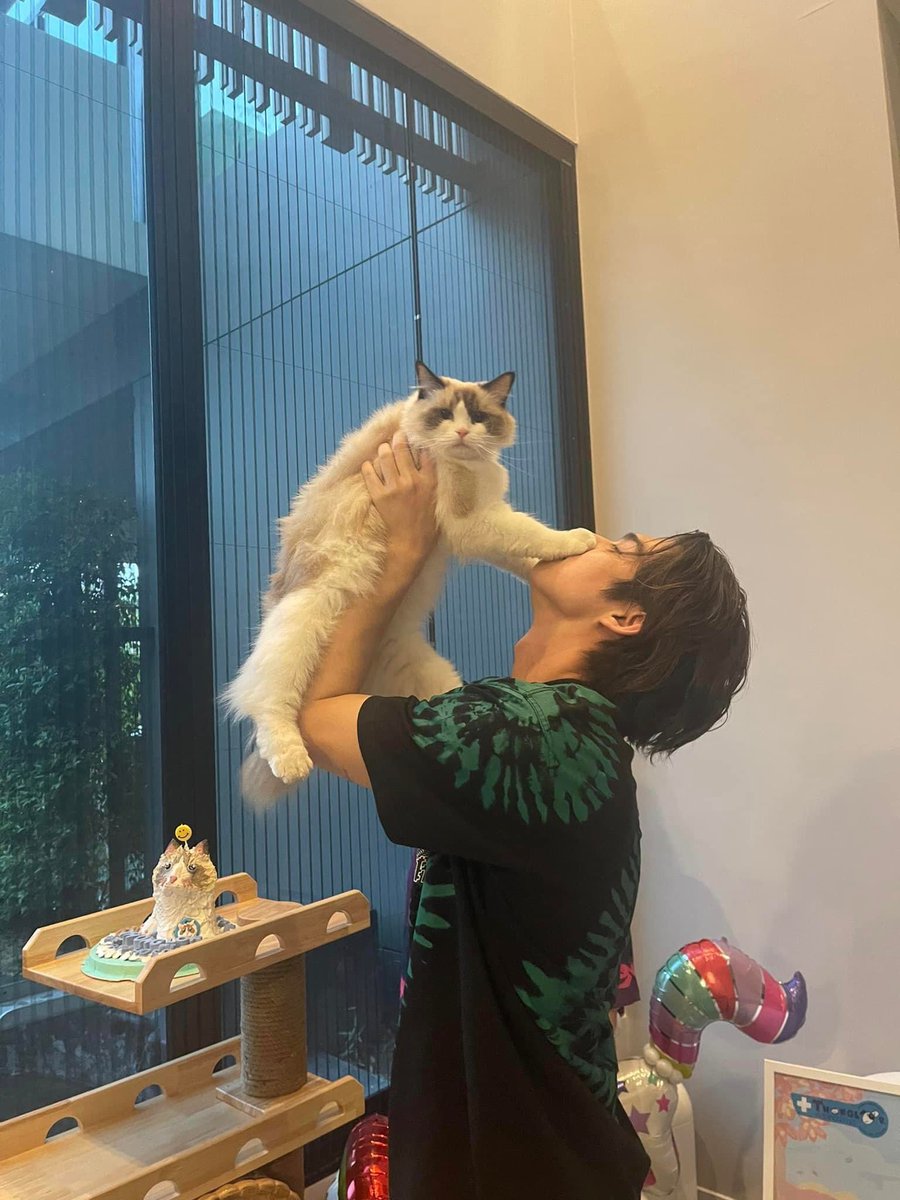 AmeMeowOfficial's tweet photo. หนูจะไม่ดื้อไม่ซนกับปะป๊า 🎂💖

FB : chutikan chevaarlee
 🖇 https://t.co/0uLQK9F1ag

 𝙃𝙖𝙥𝙥𝙮 𝘼𝙢𝙚 𝘿𝙖𝙮
#FluffyAME3rdBD
#Amemeow #bbrightvc https://t.co/gV3s2PXAiz