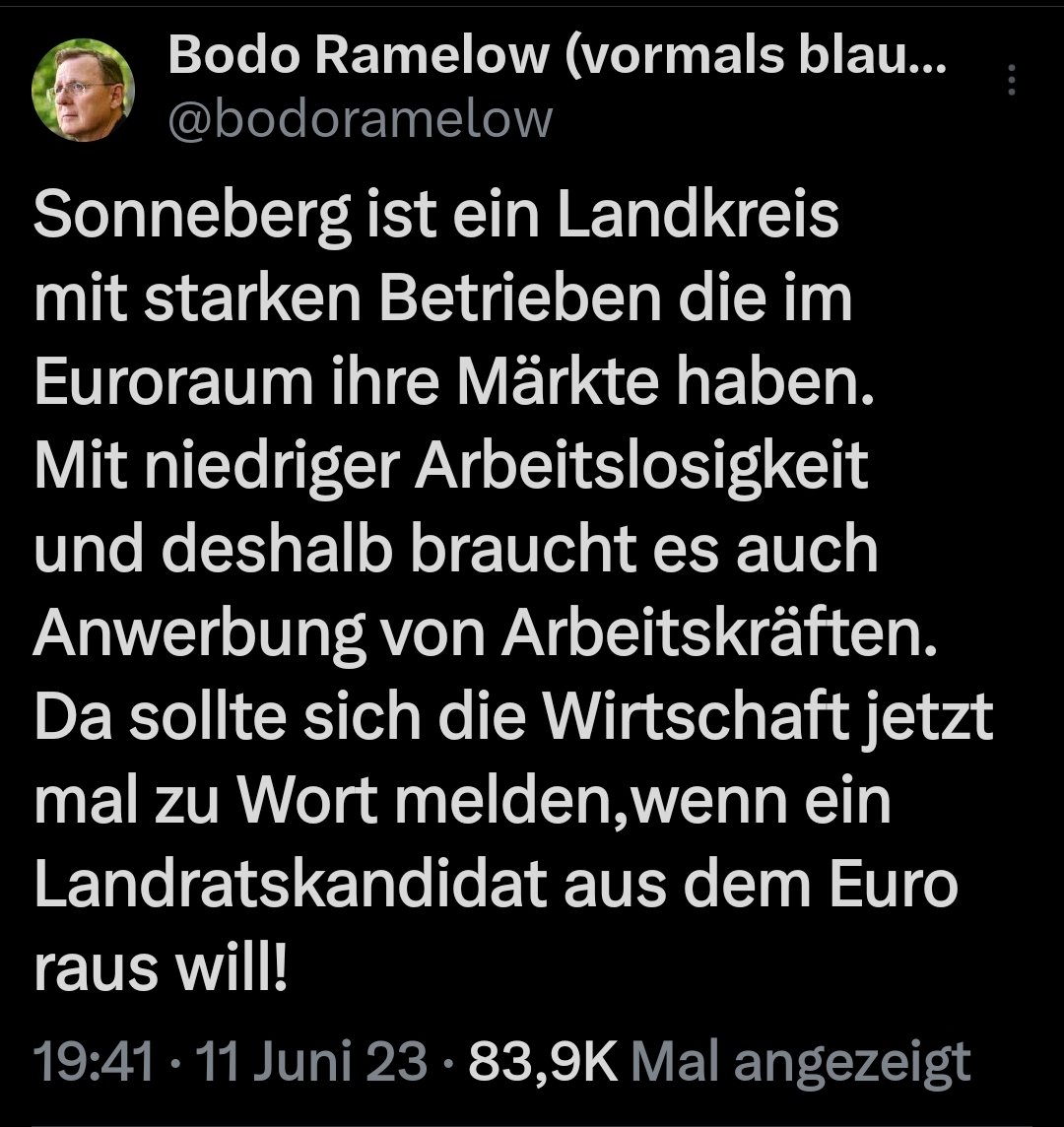 Ein Ministerpräsident dem nicht bekannt ist, dass ein Landrat gar nicht die Macht hat, ein Land aus dem Euro zu führen, ist entweder dumm oder kennt sich mit dem Staatsaufbau nicht aus. Beides ist schlecht für einen Ministerpräsidenten. #Stolzmonat #Thüringen #Ramelow