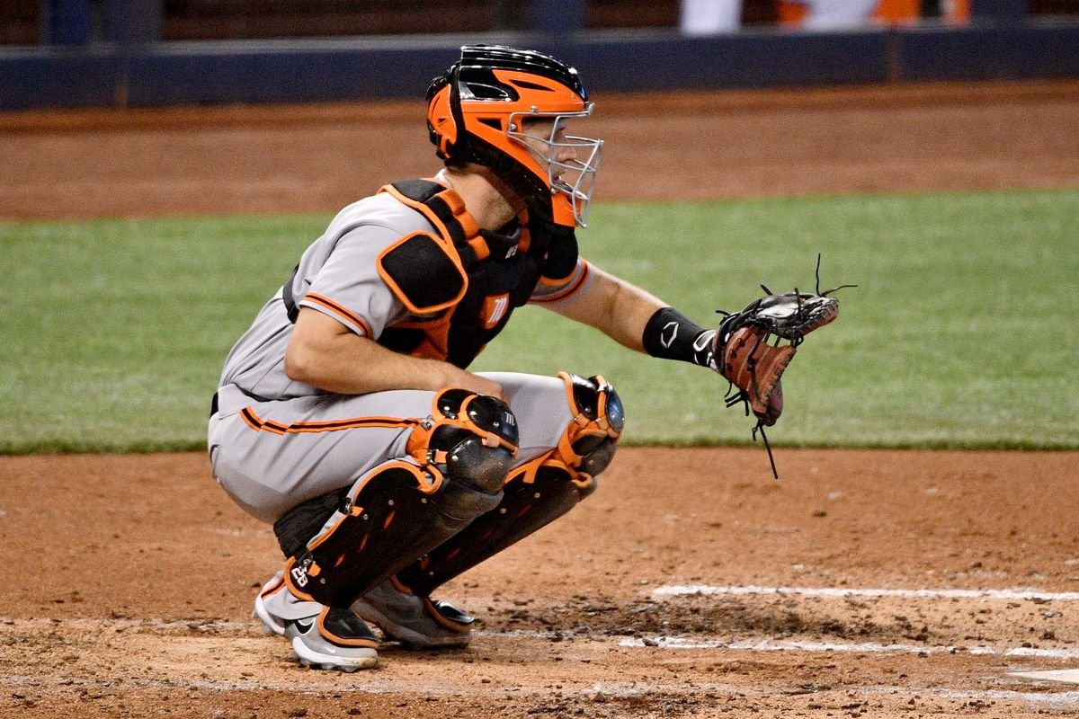So Buster Posey caught 9291 2/3 innings and only had 27 pass balls. Only 1 pass ball every 344 innings.  So his traditional catching stance was pretty good.