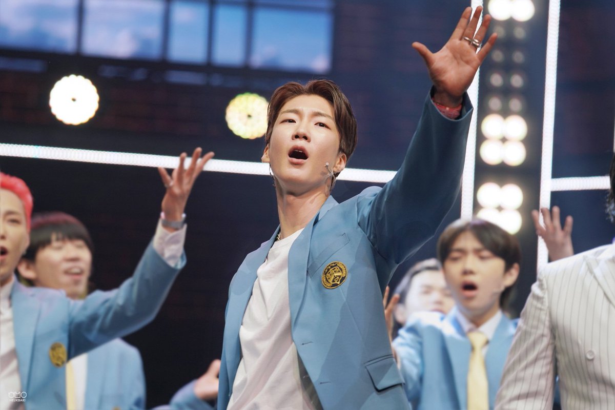 jinu_us's tweet photo. 20230525 드림하이 커튼콜
삼동이가 된 뮤지컬 훈이. 멋져.

#승훈 #HOONY https://t.co/GHqtgYI9gp