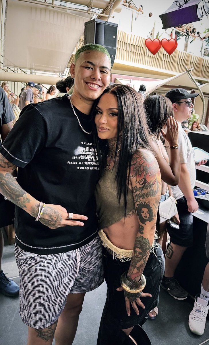 .<a href="/Kehlani/">Kehlani</a> x <a href="/LVAces/">Las Vegas Aces</a> 

this is my favorite crossover ever ✨✨