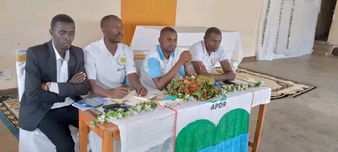 Durant cette rencontre le président du parti <a href="/apdr_parti/">APDR Parti</a> ,Mr <a href="/banzawitonde/">Banzawitonde Gabriel</a> a bcq apprécié les réalisations déjà faites par le gouvernement du #Burundi 3 ans après les élections.

<a href="/banzawitonde/">Banzawitonde Gabriel</a> <a href="/DNiyoncungu/">David Niyoncungu</a> <a href="/CnddFdd/">CNDD-FDD</a> <a href="/GeneralNeva/">SE Evariste Ndayishimiye</a> <a href="/yigenga/">Umuhinga yigenga</a>