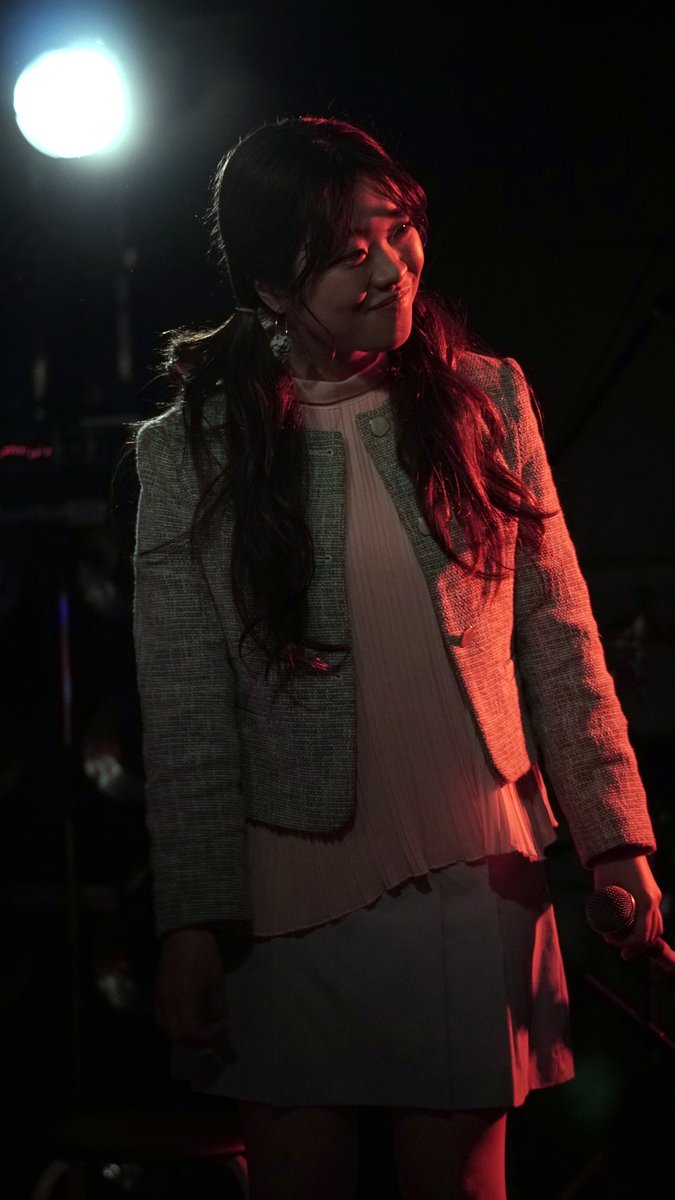 maketsun's tweet photo. 産休に入るひかるさん主催の「Salute! vol.2」、出演の望月美有希さんとShizukuさん。それぞれソロでの出演でしたが、声が似てるので一緒に歌ってみた、と。なかなかイイ感じでした。
#Salure #望月美有希 #Shizuku https://t.co/2EAT0KI0i2