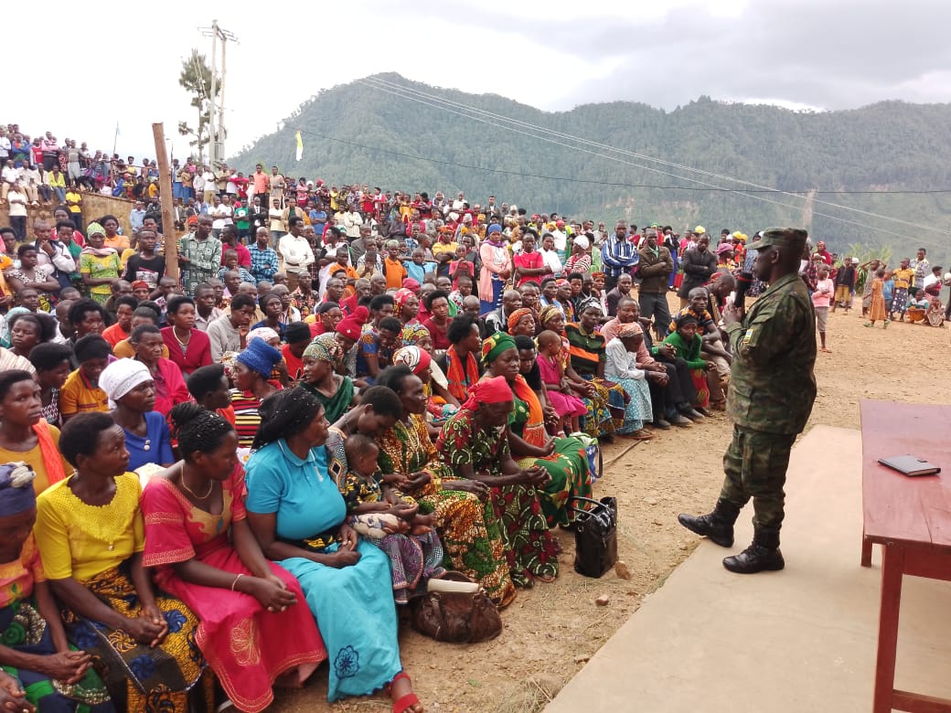 #TUBEGERE,TUBATEGE AMATWI,TUBUMVE.
<a href="/bweyeyesector/">Bweyeyesector</a> gahunda twihaye ni ugusanga abaturage aho batuye tukaganira,tukajya inama,tunarushaho kwibungabungira umutekano.
#TUJYANEMO.
<a href="/RwandaLocalGov/">Ministry of Local Government | Rwanda</a> 
<a href="/RwandaWest/">Western Province I Rwanda</a> 
<a href="/RusiziDistrict/">Rusizi District</a> 
<a href="/HabitegekoFran1/">Habitegeko Francis</a> 
<a href="/DrKibiriga/">Dr. ANICET KIBIRIGA</a>