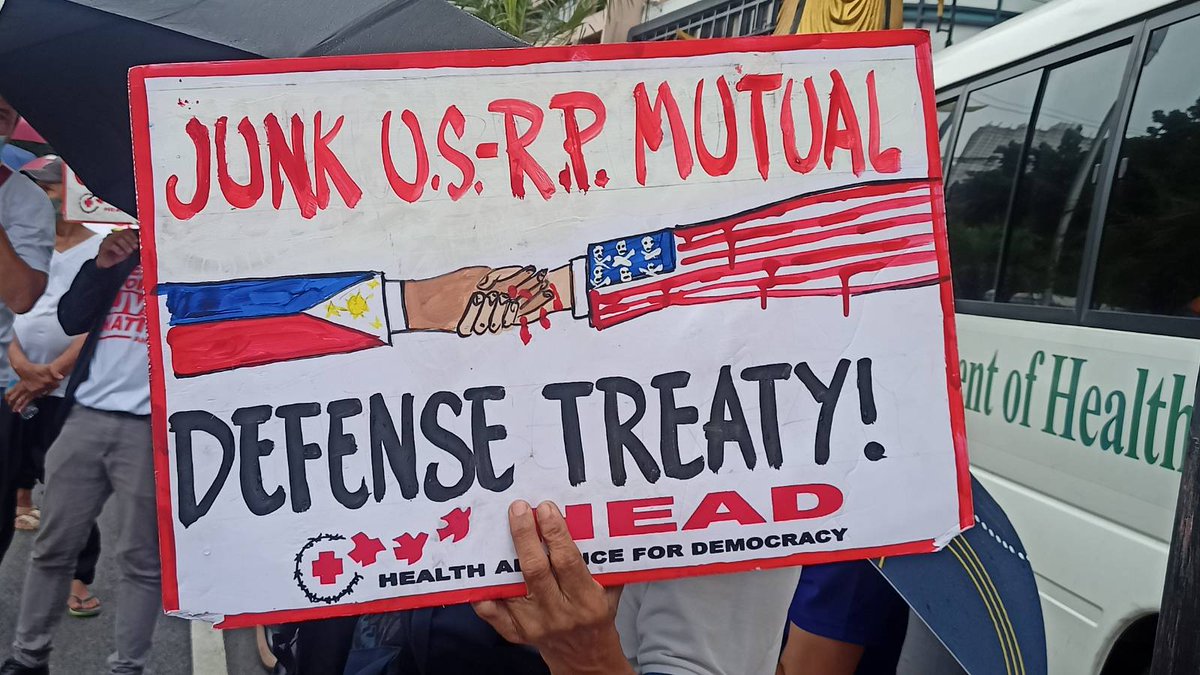 ABMendio's tweet photo. STOP IMPERIALIST WAR AGGRESSION!

Sa pananatili ng imperyalistang kontrol, magpapatuloy ang paglaban sa mga 'di pantay na tratado gaya ng Mutual Defense Treaty at Regional Comprehensive Economic Program na naglalagay sa Pilipinas sa disbentahe ng isang nakasasariling bansa! https://t.co/qR0Svyx0x1