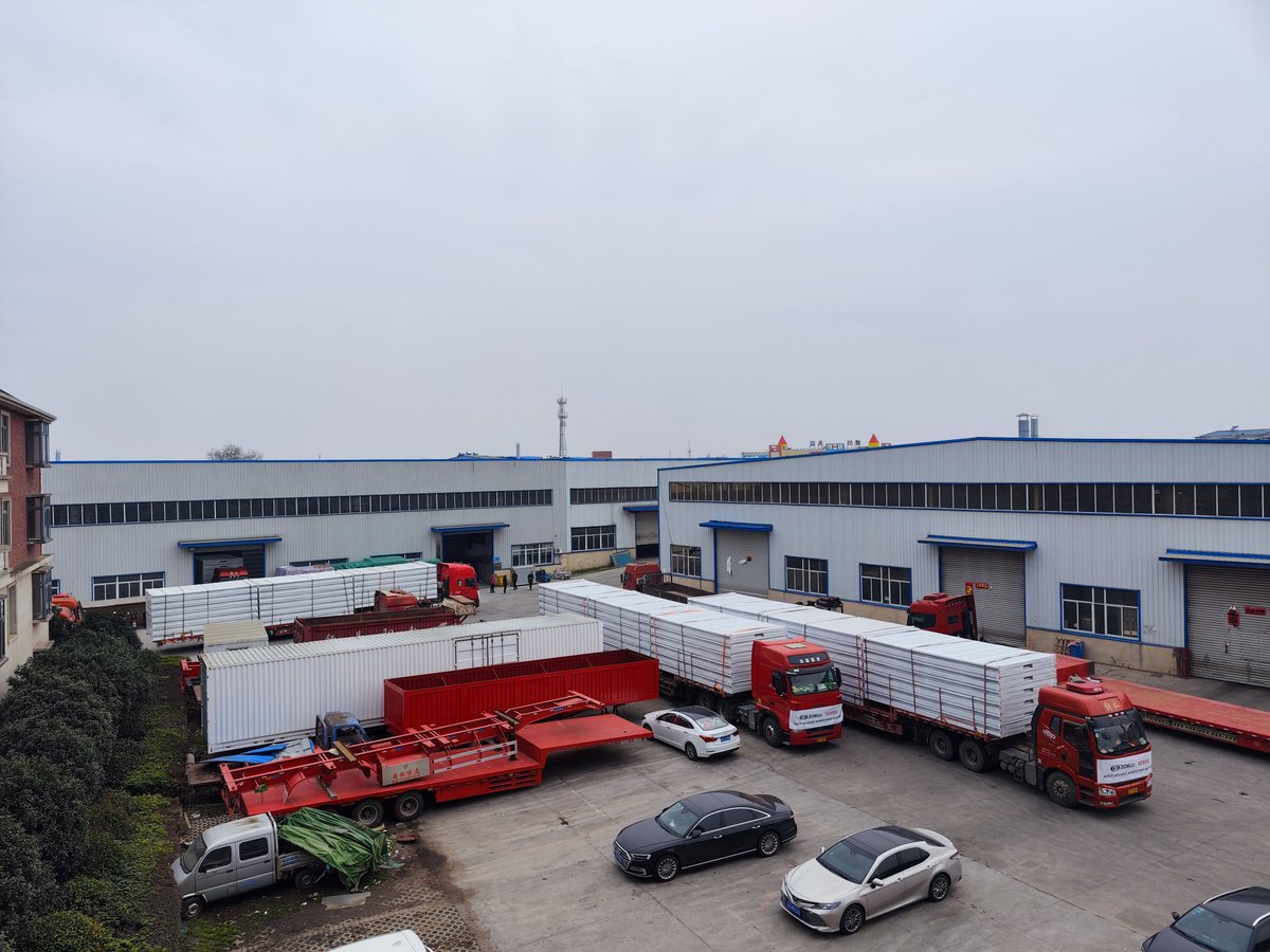 Grandecontainer's tweet image. Grande dedicates to offer prefab solution for offices, dormitories, showrooms, camps, steel structures, container houses, portable toilets and villas,etc.
#prefabhousing #prefabricatedhouses #containerhouse #prefabhomes #steelwarehouse