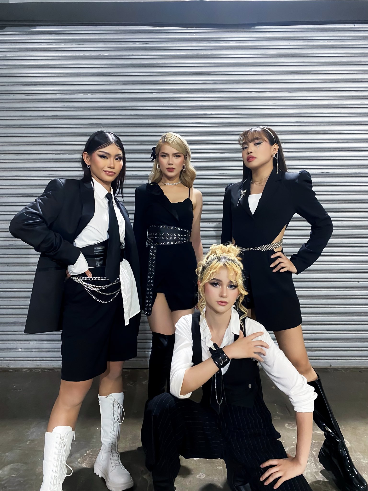 FyZzLKNaMAEAAXN?format=jpg&name=large