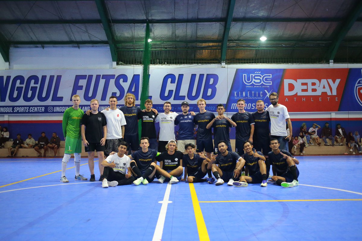 collaborplace's tweet photo. The FC SREDA team, led by Alexey Yermilov, fought in a friendly match with a professional team from the AFL league in Bali.

With the support of MinePlex, the League's influence extends beyond island football in Bali, bringing together football fans from all over the country. https://t.co/VQDPDawT8j