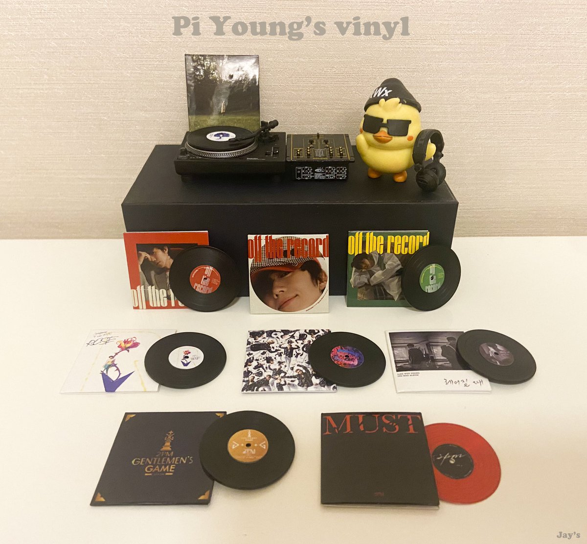 Jays430's tweet photo. 완성!
Pi Young’s vinyl 🎧

▪️front▪️                             ▪️back▪️ https://t.co/rAiGMFwQAn