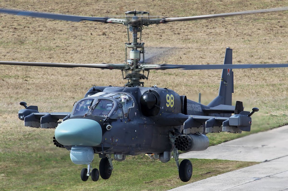 Good thing the KA-52 has a double rotor without a stabilizing rotor in the back.