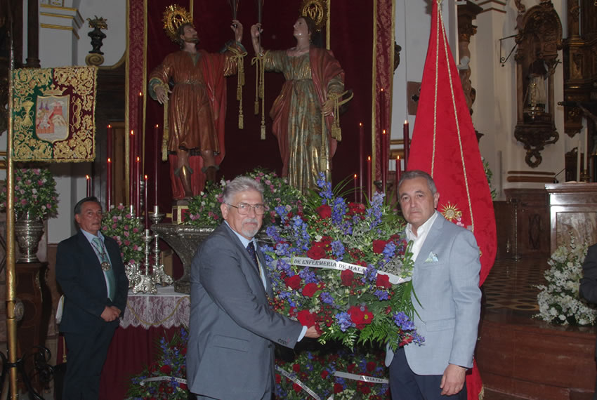 ColEnferMalaga's tweet photo. El presidente del Colegio participa de los actos de culto de la Real y Piadosa Congregación en honor a Ciriaco y Paula, @PatronosMalaga.

El 16 de junio, la iglesia de los Mártires fue testigo de una emotiva ofrenda floral a los santos patronos.

#colenfermálaga https://t.co/O736EGAkL4