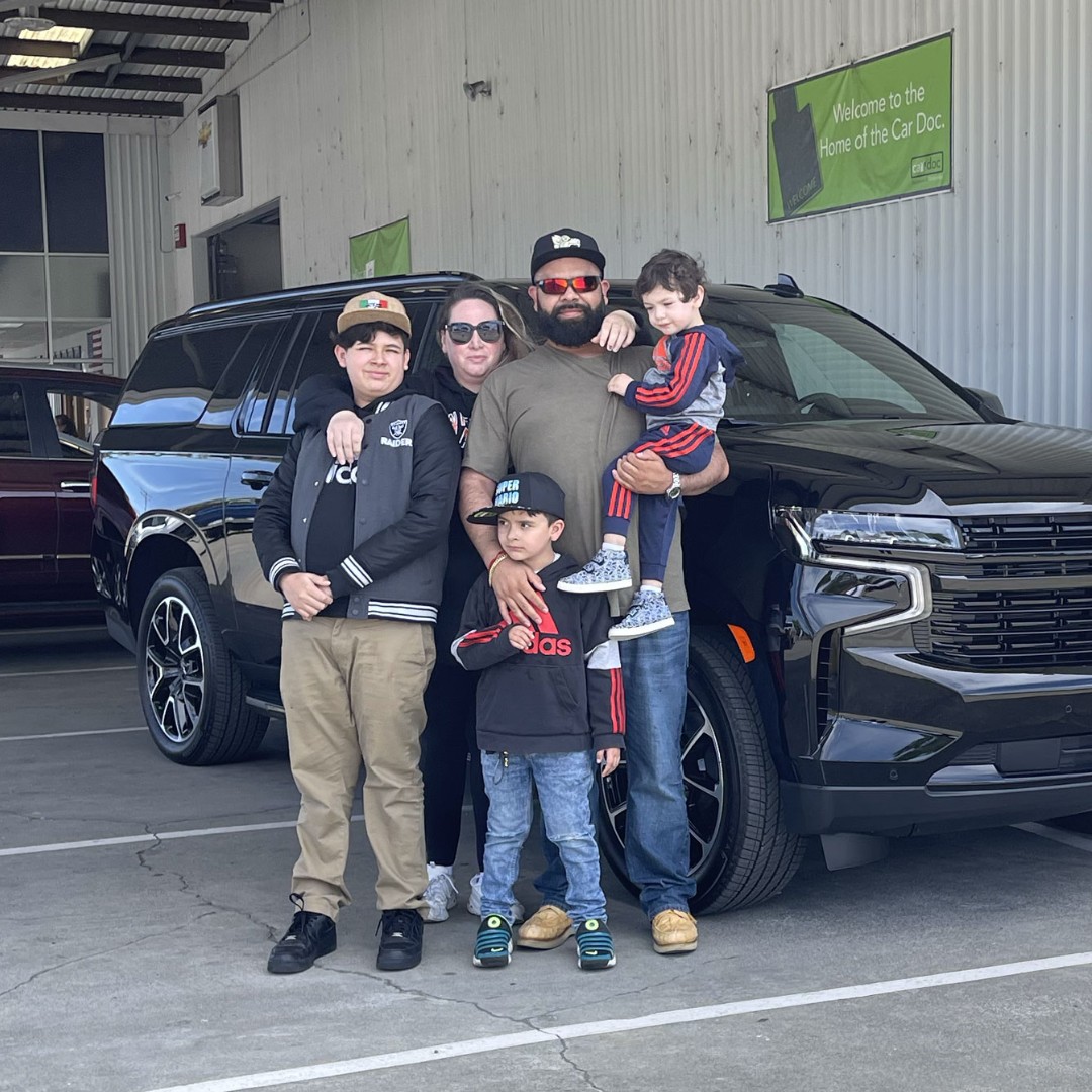 McConnell_Chevy's tweet photo. Congratulations on your new 2023 Chevrolet Suburban, Lorenzo &amp;  Lizzbeth! 
#McconnellChevyCDJR #ChevroletSuburban https://t.co/zVNbWv4xHo