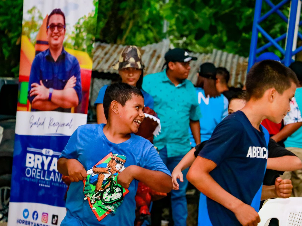 DrBryanOrellana's tweet photo. Gracias al alcalde @RobertoAlasSV y a toda la estructura @NuevasIdeasSJO por todo el apoyo para que el evento fuera todo un éxito 💯 

Esta semana venimos con dos #NITFLIX más para nuestras familias porteñas 🥳🙌🏼🙌🏼 https://t.co/DY9MgJDQXY