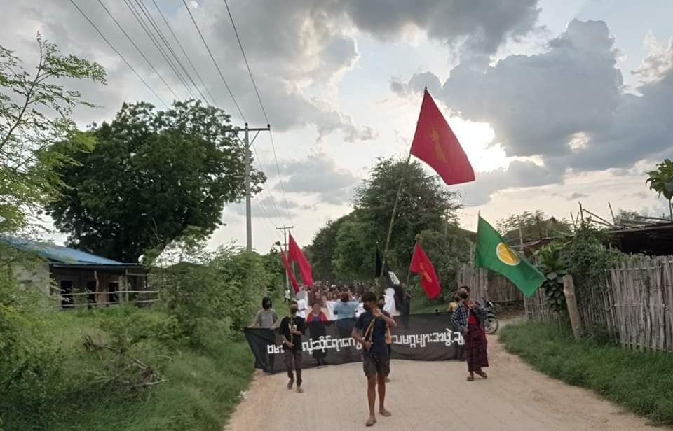 DemoRevoMM's tweet photo. An anti-coup revolutionary protest somewhere in Sagaing region.

FREEDOM FROM FEAR
#2023Jun19Coup #WhatsHappeningInMyanmar https://t.co/nq6wQODb9q