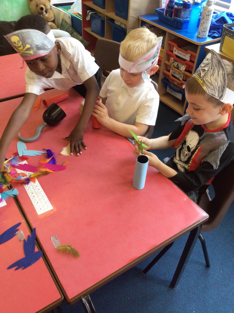 MowmacreHill's tweet photo. Year 1 enjoyed Pirate day today!🖤🏴‍☠️ They learnt all about the story of Red Paint Ruby and helped her to find the lost map! The children also enjoyed making their own costumes, as well as walking the plank!💦 @MattSPeet @Mrs_Hackett_DHT @missimmyn https://t.co/pkpci0ihGB