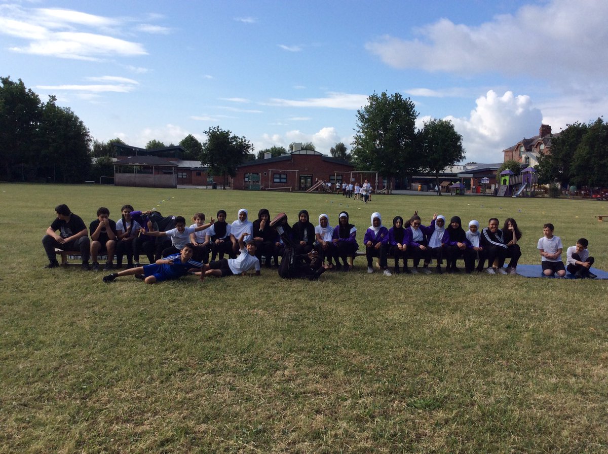 KingsleyLpool's tweet photo. #Class6P absolutely loving #SportsDay this morning! Getting ready for the action shots! https://t.co/GPCjEQV46H