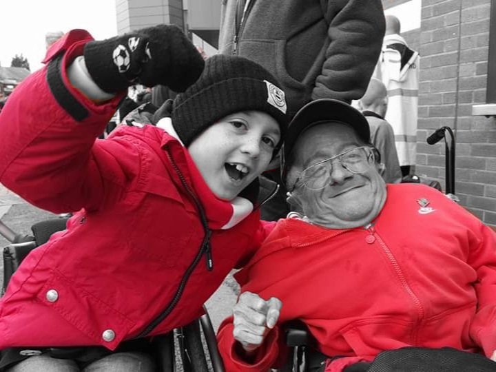 famousalexnield's tweet image. RIP to one of my best friends #KevinPeek I will miss you pal #UTFR 🇾🇪🙏🏼