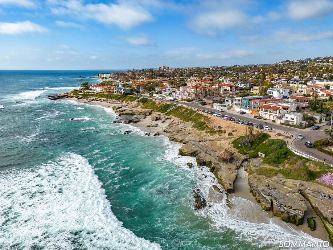 Fall in love with the magic of La Jolla, a vibrant and picturesque community where you can enjoy everything from world-class dining, gorgeous beaches to outdoor adventures, luxury spas, and more.

#AventineLaJolla

📸 @bommaritofineart