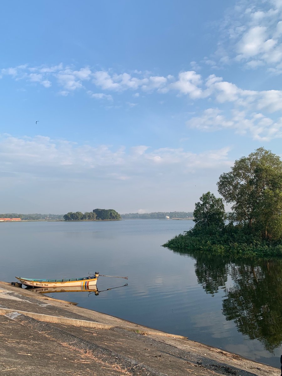 syyyvaaa's tweet photo. suka foto-foto, tp selalu berujung mendekam di galery sampe fotonya beranak dan punya cucu cicit #shotbyphone https://t.co/zAsSHvXSHp