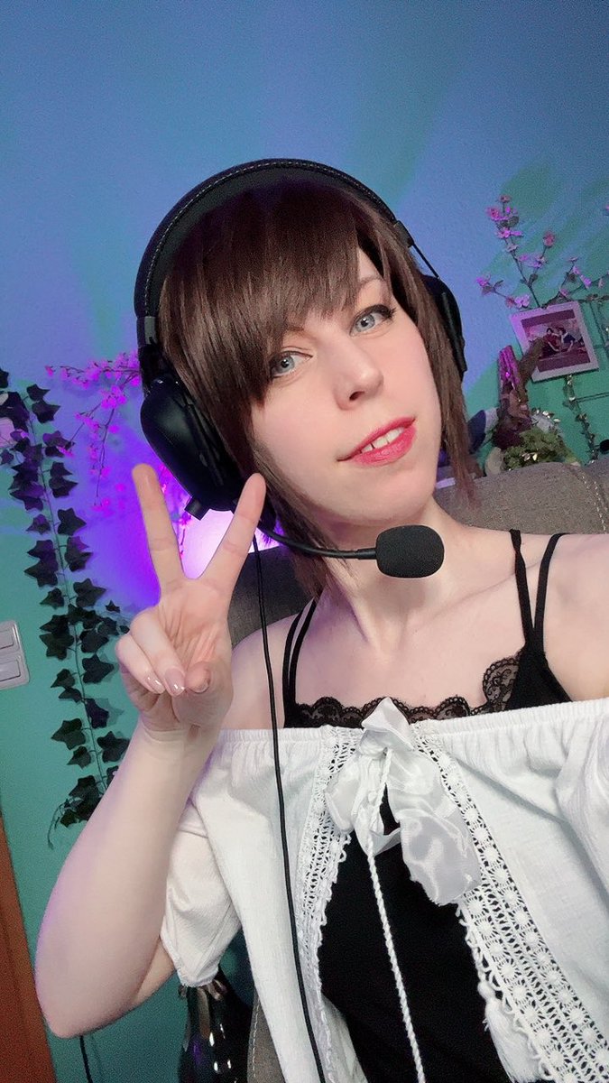 YukaCos's tweet photo. Heute das letzte Fatal Frame - Mask of the Lunar Eclipse chapter!
Ausnahmsweise mal früher, als sonst. Kommt vorbei und fiebert mit, wie die Story ausgeht
>>>https://t.co/gIKVMinBoL 📸👻
#fatalframe #jeeyuka #streaming mit @jeeeeze auf dem @Jeezeyuka channel https://t.co/MIPjnMUueB