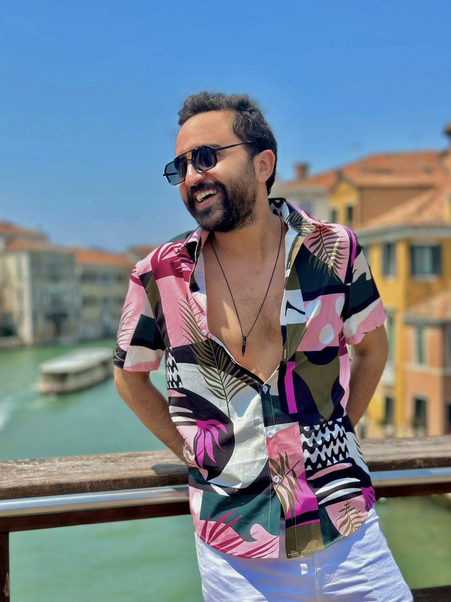 PatrickEliasLEB's tweet photo. Venice: Where Google Maps leaves you to navigate by instinct and sheer wanderlust 🧜🏻‍♂️ https://t.co/UN2QzEO95F