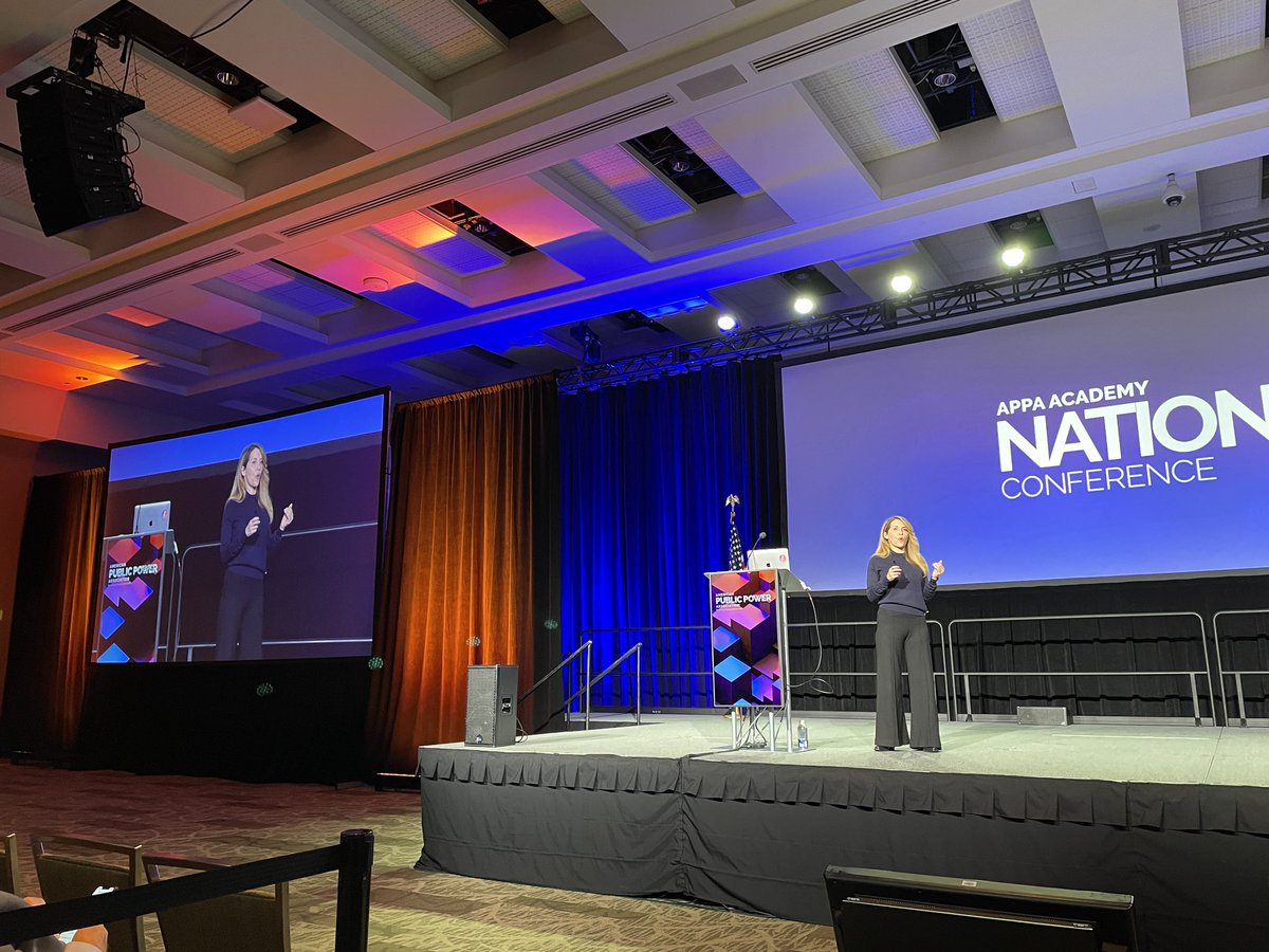publicpowerorg's tweet photo. Attendees at APPA’s 2023 National Conference in Seattle were treated to an informative &amp; lively insider’s view of the state of modern news media by journalist @JessicaYellin. #PublicPower https://t.co/O5NVJqaQ5G