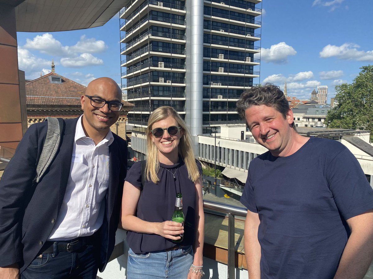 Ending on a high with an inspiring talk from keynote speaker Peter Openshaw: lessons learnt about immunity from COVID🧑‍🔬 Also 📣 prize winners Laura Pallett (oral presentation) &amp; Michaela Gregorova &amp; Claire Naveh (posters) fantastic work! 👏