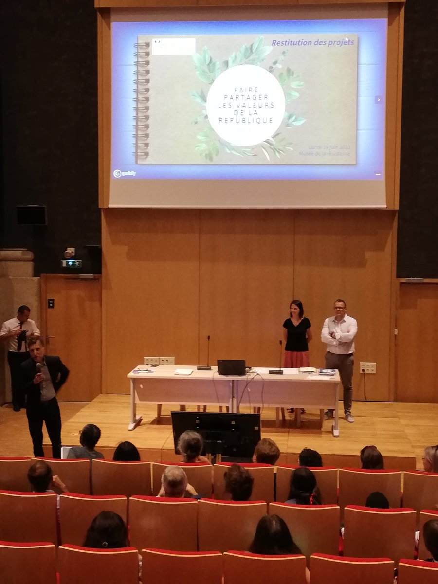 Restitutions des projets du "Stage Faire partager les valeurs de la République". <a href="/Dsden87/">DSDEN de la Haute-Vienne</a> <a href="/aclimoges/">Académie de Limoges</a>