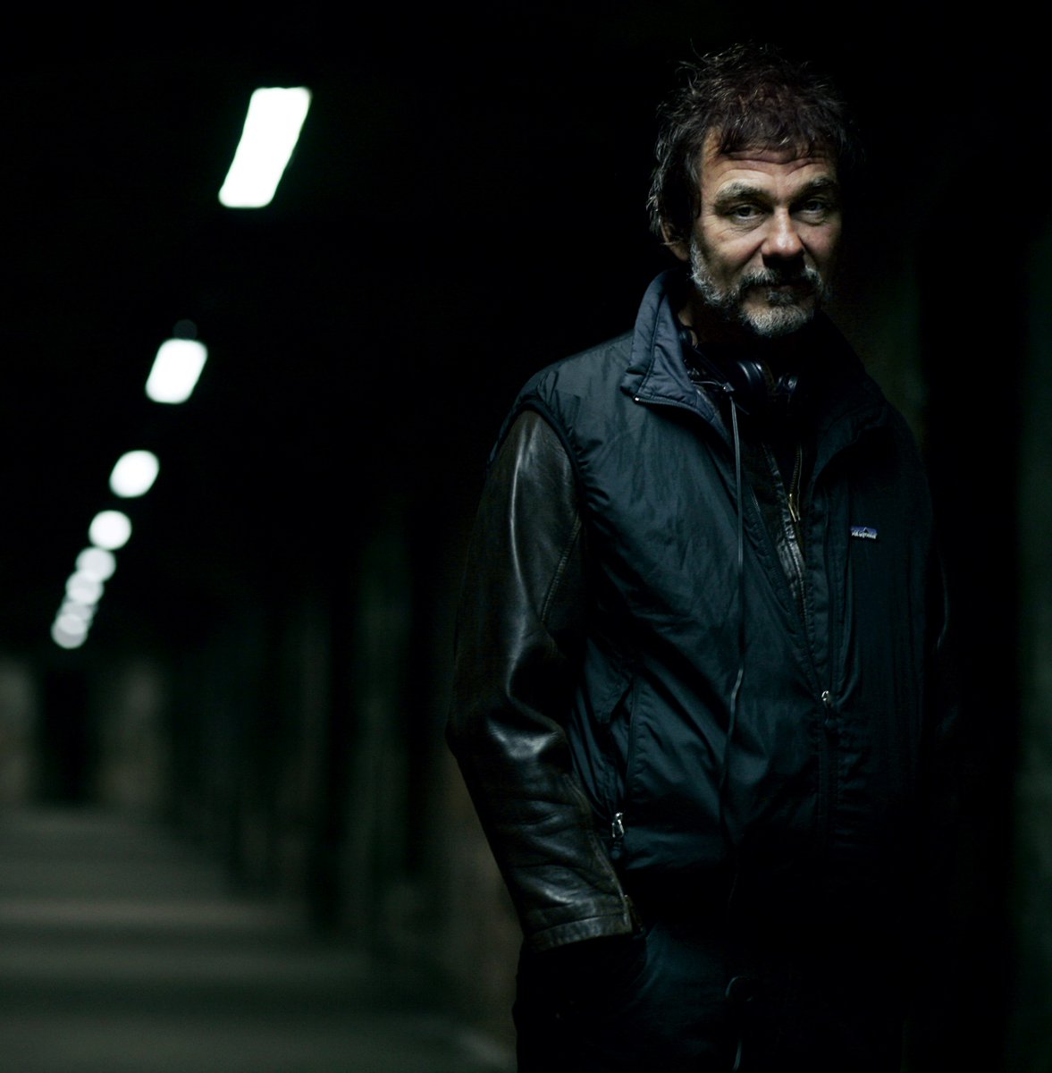 Pour sauver son beau-père d’une lourde condamnation, Malik accepte un dangereux braquage. Encore quelques  petites photos du casting de TIGRES &amp; HYÈNES ! 📸 #PVPFrance2023