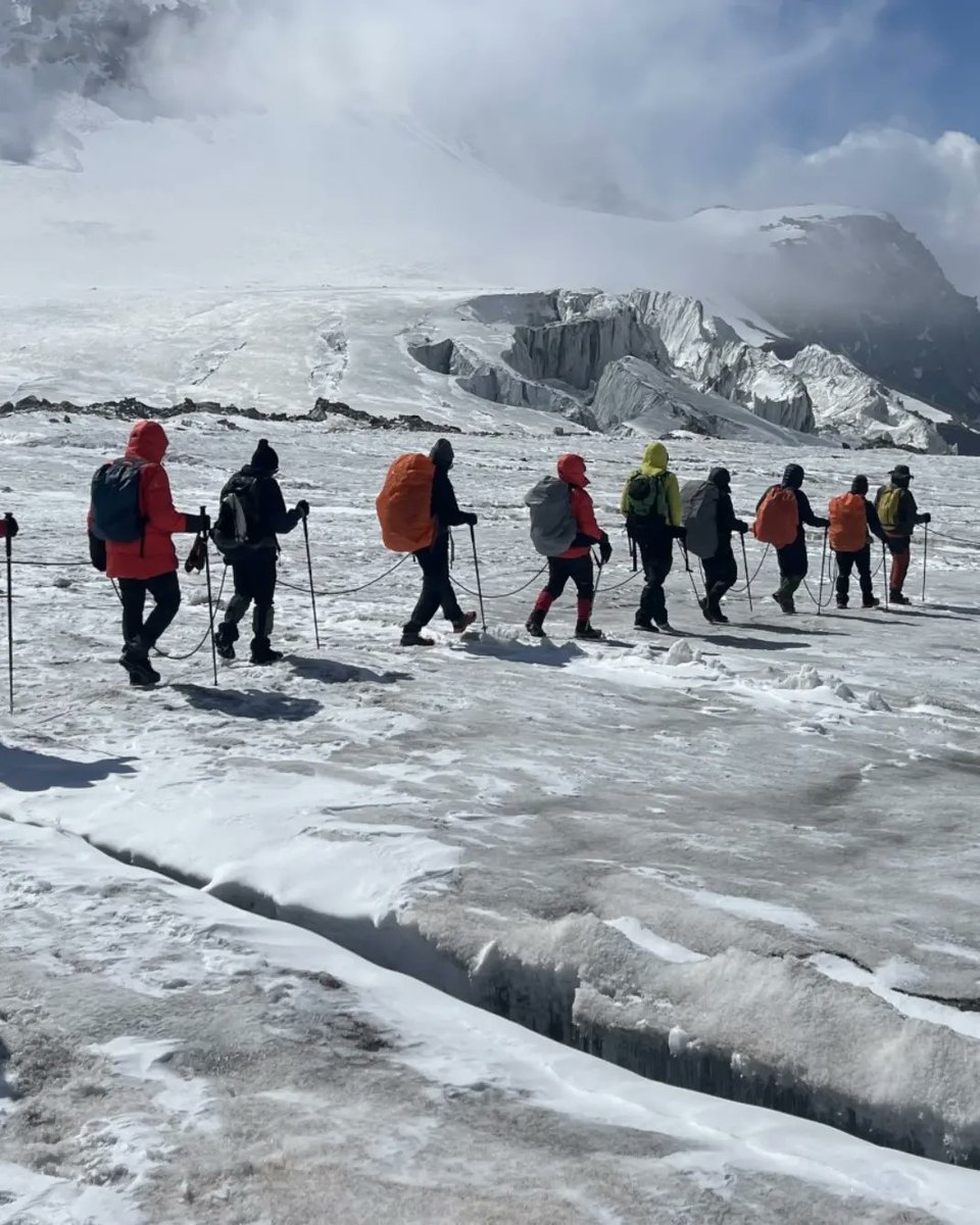 RaachoTrekkers's tweet photo. Some highlights from the 3-pass (Auden's Col + Patangini Dhar + Mayali Pass) trek expedition 2022.
All pictures by @instaschones
#audenscol #gangotrinationalpark #garhwal #uttarakhanddiaries https://t.co/LsfW8KYb5U