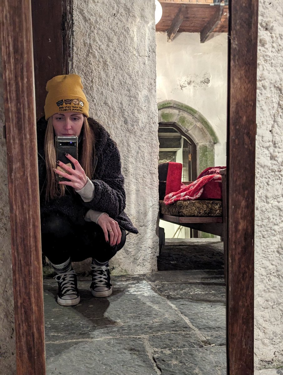 Having paranormal withdrawal 🙃 so here's a throwback photo from Redwood Castle 👻 #Throwback #paranormal #castles #haunted #mondaythoughts