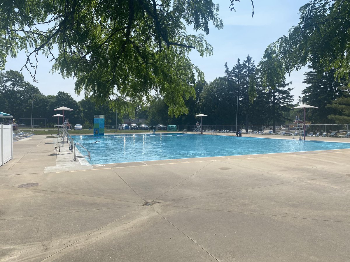 ⛲ELLENBERGER PARK POOL IS OPEN FOR THE SEASON! Stop by Tues-Sun for a swim! 🤩

💦Youth &amp; Preschool Swim Lessons open for July enrollment! 

🌊Register below:
anc.apm.activecommunities.com/indyparks/acti… 

🏊Questions? Please call customer service at 317-327-7275
 #irvington #indyparks #swimmingpool