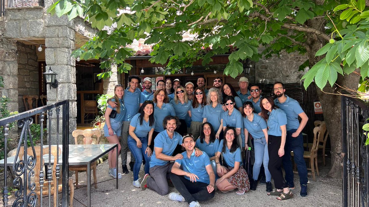 immuneinstitute's tweet photo. ¡𝗘𝗹 𝘀𝘁𝗮𝗳𝗳 𝗱𝗲 𝗜𝗠𝗠𝗨𝗡𝗘 𝘀𝗲 𝗳𝘂𝗲 𝗱𝗲 𝘁𝗲𝗮𝗺 𝗯𝘂𝗶𝗹𝗱𝗶𝗻𝗴!🪂
Durante este viaje hemos estado trabajando intensamente para diseñar nuevas estrategias que nos permitan ofreceros lo mejor de nosotros.

¡Y cómo no mencionarlo, nos hemos divertido como nunca!💃🥳 https://t.co/3op4Tb6IjR