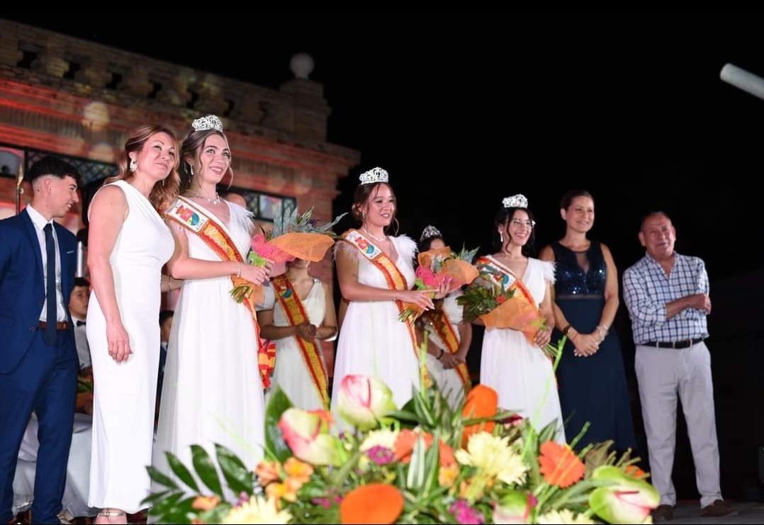 👉Gran inicio de las fiestas patronales Campos del Río 2023 con un lleno absoluto en el Parque de La Estación coincidiendo con la coronación de las Reinas y la lectura del pregón a cargo de Andrés Pérez Barquero.🎶

#FiestasCamposDelRío2023
#CamposdelRío #SiempreATuLado