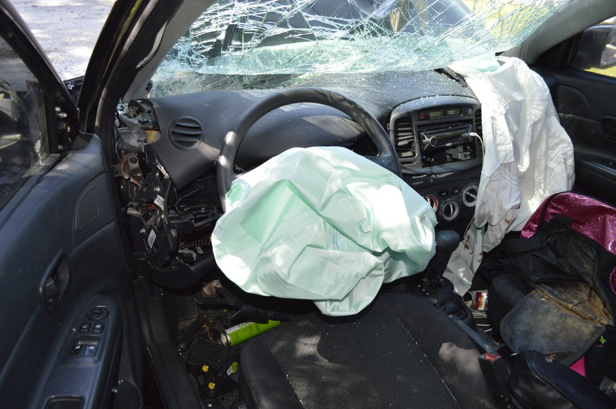 We drive past crash scenes, numbed to their frequency. 

We see the debris, the tow trucks. Maybe later, a memorial.

In an average week, there are 8 fatal crashes in metro Tampa.

Here's a close look at one of those weeks—average, deadly &amp; devastating: tampabay.com/news/transport…