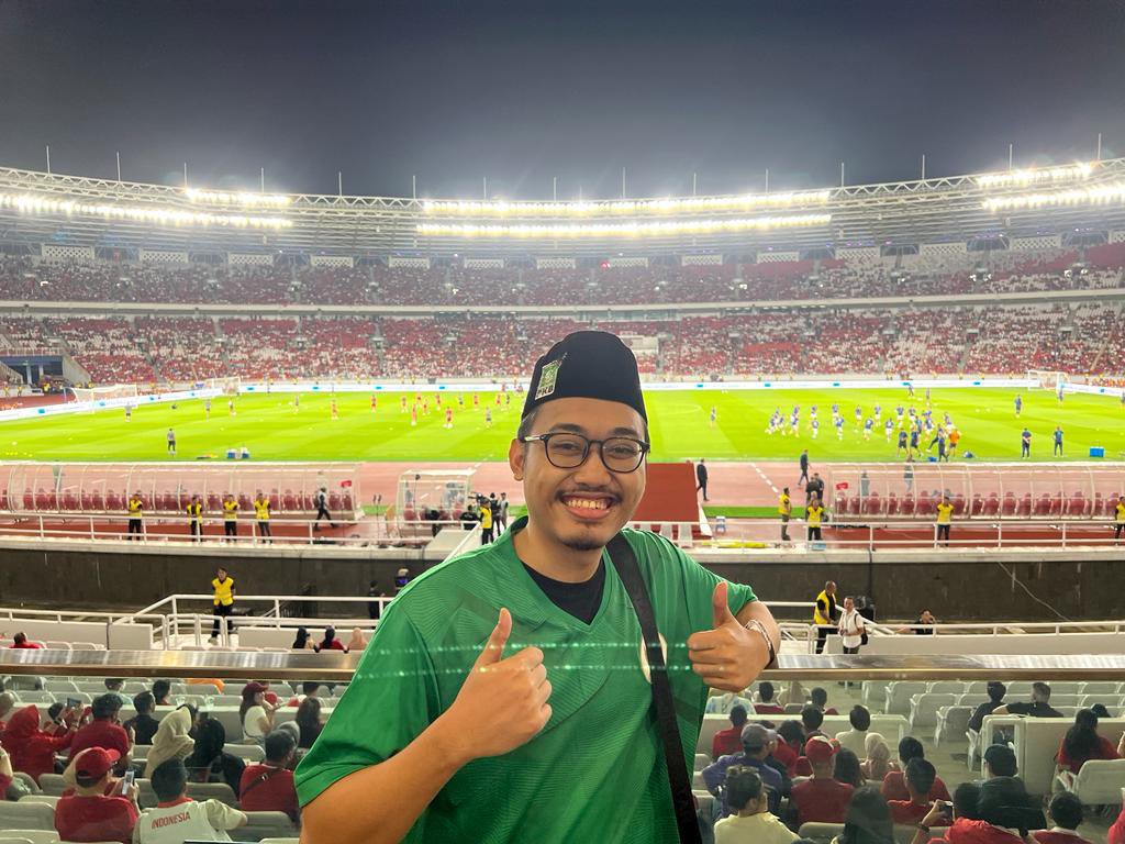 HilmanMufidi's tweet photo. mendukung #timnas Indonesia itu ibarat mencintaimu. gaada lelahnya 🫰🏼❤️🔥🇮🇩

#semangatgarudaku #KitaGaruda #pssi https://t.co/1HX5LNG6sw
