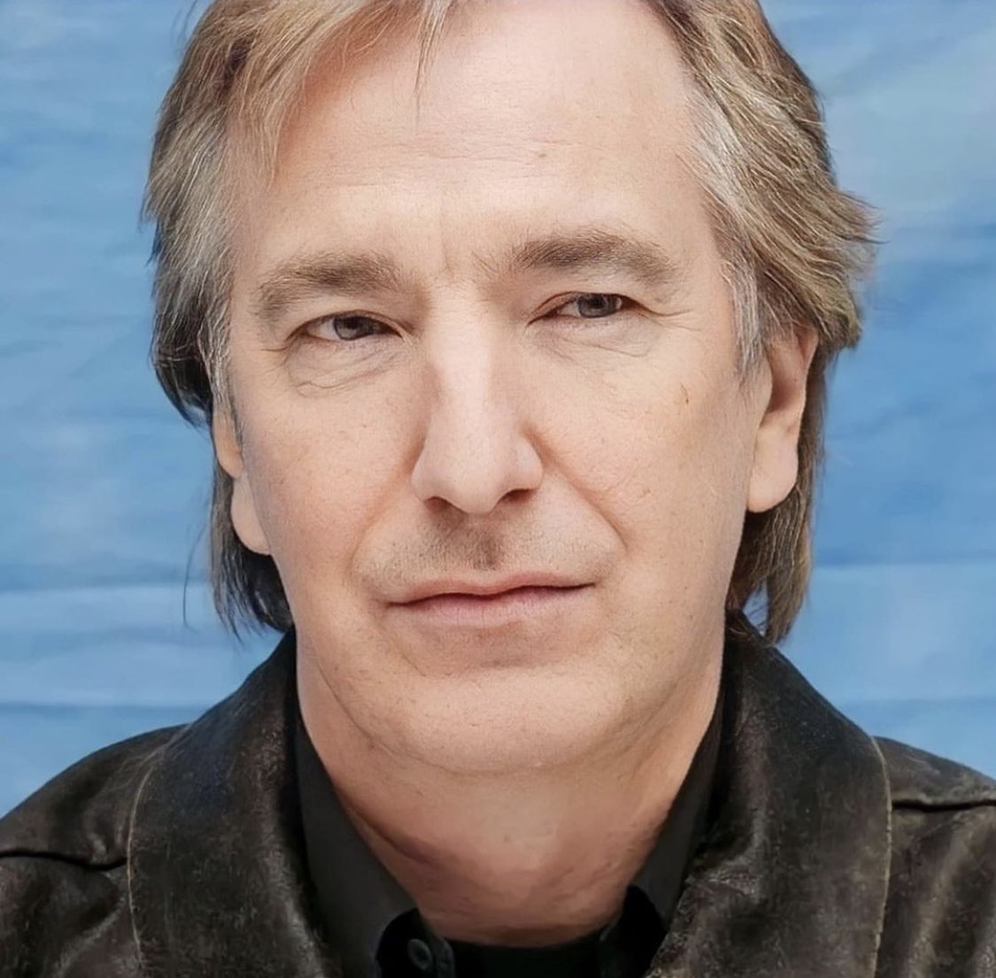 That side eye. 😏❤️ #alanrickman #sideeye #sexymf