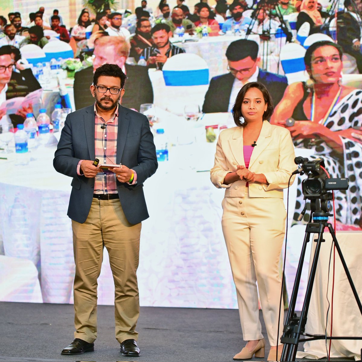 Dr_PragatiSingh's tweet photo. 1) 10 pictures, a 100 emotions! It was a joy to not just win, but also to participate in the @FNFSouthAsia and @fnfeurope @FNFreiheit #LGBTQIA+ #hackathon recently. What a start to #Pride2023!
#QueerAsFolk #Pride #LGBTQIAplus #LGBT #LGBTQ #PrideMonth #bornwithpride #Health https://t.co/4yNHOYUY3E