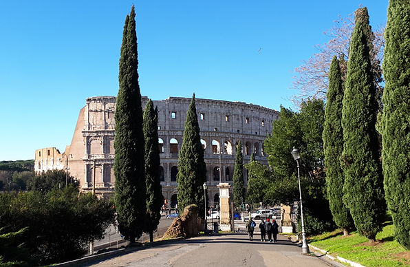 destinationpro_'s tweet photo. Notre #weekend à #Rome commence par une visite de l'incontournable Colisée 🏛😉

Pensez à bien réserver vos billets à l'avance (c'est aussi possible avec le #romapass !!) 

#Roma #Italy #Italie #travel #travelblogger #travelphotography #Voyage #blogger #destination https://t.co/EODRvTwyeQ