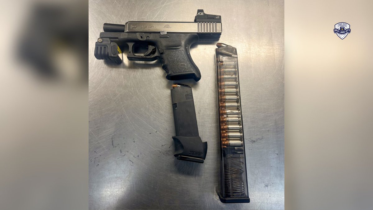 This weekend, our officers seized two firearms during  enhanced patrol operations in the city’s entertainment district.

These enhanced patrols will continue throughout the summer.

Link: slcpd.com/2023/06/19/slc…

#SLC #SLCPD #SaltLakeCity