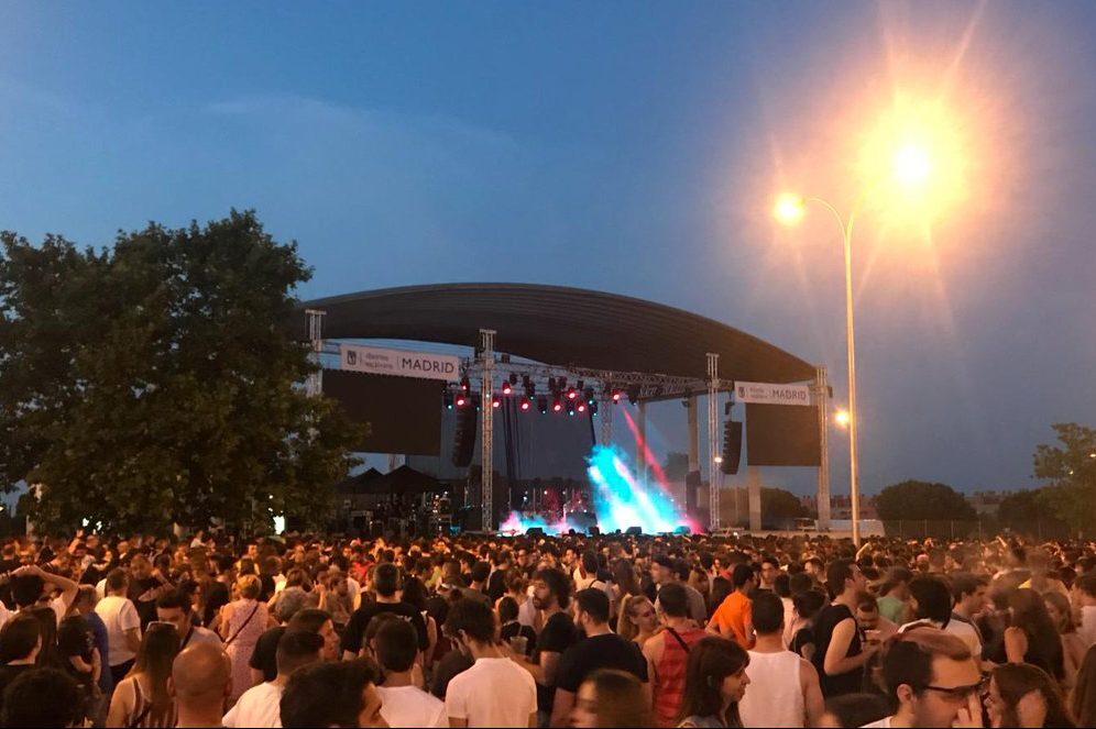 ¿Noches de #conciertos en las #FiestasDeVicálvaro?
En cartel, Blas Cantó y Los Cassettes
Psygnos y El Bengalí, ganadores del Concurso de Bandas de #Vicálvaro
Cerrarán Airu, Vermú y Carmen Xía
Y sesiones DJ con JMunciel, Toni West, Omar The Kid y Pantani
informate.madrid.es/cmok91
