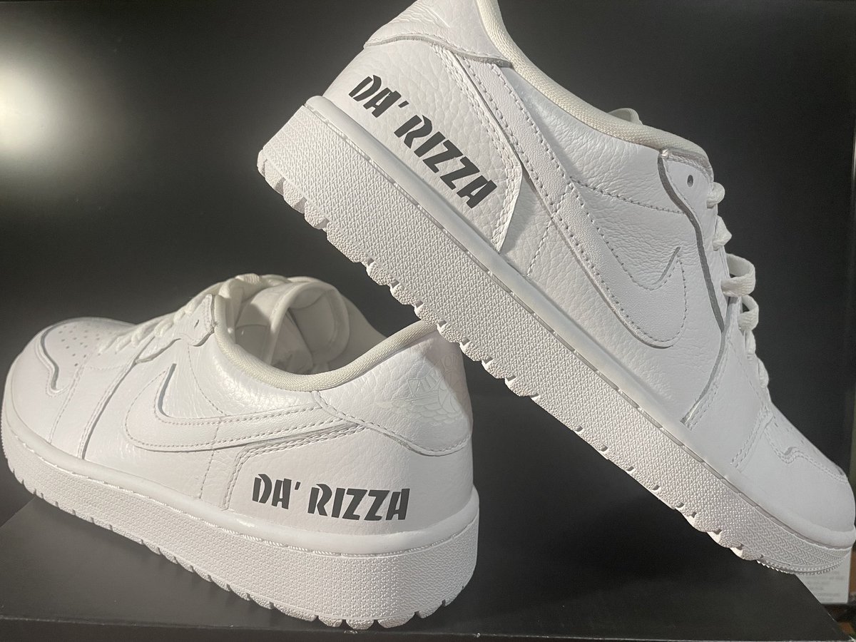 TheAngryMoss's tweet photo. @CraigRoss77 enjoy the new wheels Da’ Rizza! #LookingGoodBillyRay https://t.co/F4fbVYOkfh