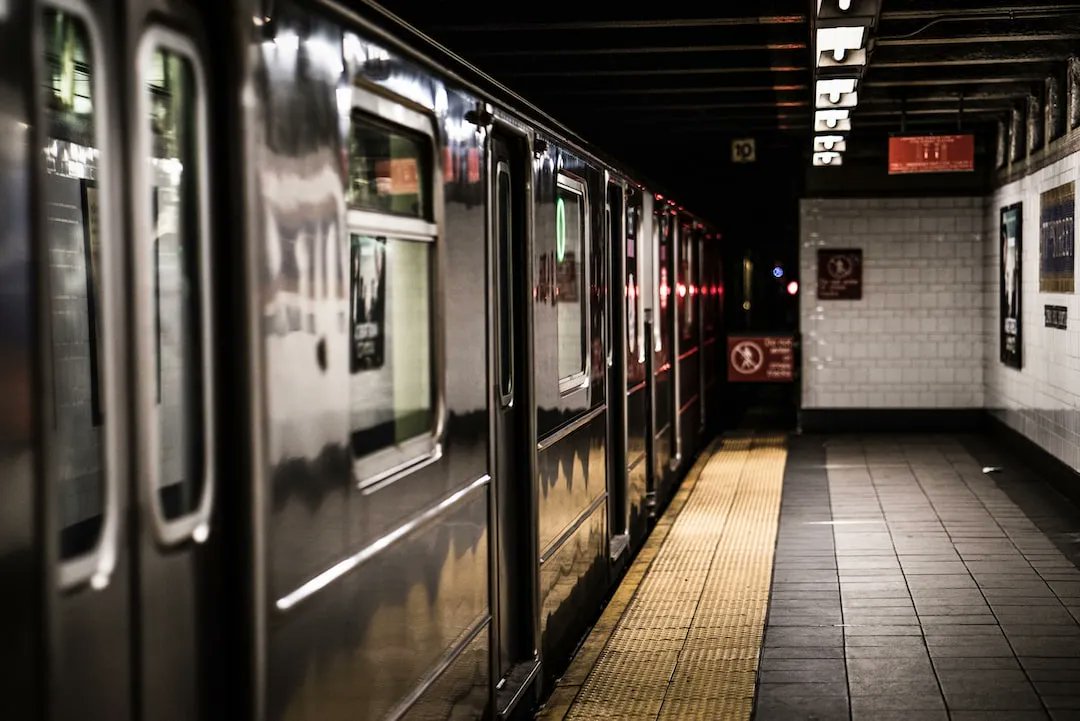 Journeywoman's tweet photo. "Learn to take #publictransportation at home too. Even learning how to read a timetable &amp; buy a ticket in your own first language in your own village/town/city will be educational and useful if you plan to do it elsewhere." -Debra K.

#SoloTravelTips #Over50Travel #TravelAtHome https://t.co/c1dgVBOIpI