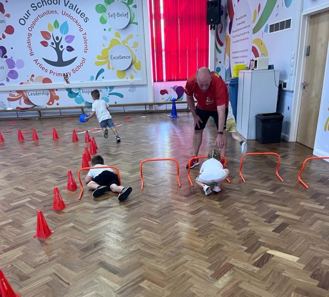 miniathcheshire's tweet image. Some super running, jumping, throwing AND crawling from the nursery classes at @arliestameside in the first morning's activities for National School Sports Week! @ArliesSport @tamesidessp @YouthSportTrust @SSPmacc #NSSW2023 #NSSW #PledgeToPlay