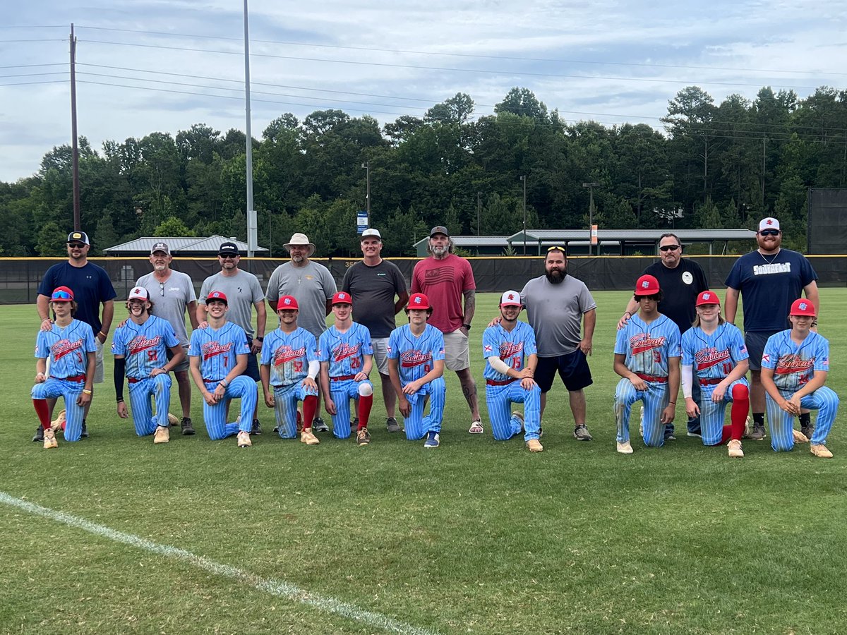 gametimescout's tweet photo. Team Southeast would like to wish all of the Dads a Happy Father’s Day!!!! I hope  y’all enjoyed getting to spend the day watching the these awesome young men play the game of baseball. #FathersKnowBest #teamsoutheast       #gametimescout https://t.co/ivdoed9ocE