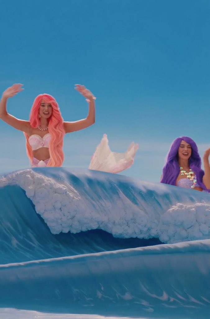 JonnyLeTran5's tweet photo. Dua Lipa as the Mermaid Barbies in Barbie (2023) ๐ #DuaLipa #Mermaids #MermaidBarbie #BarbieMovie #beautiful https://t.co/pVYGIkijF8